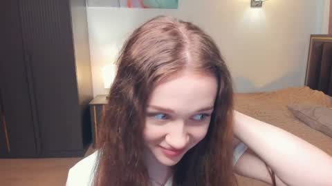 Lily online show from April 7, 7:10 am