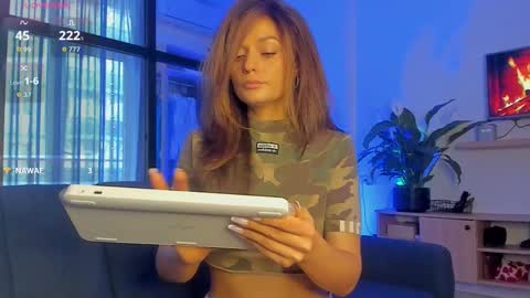 i___love__you online show from January 11, 8:20 am