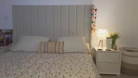 Kat online show from December 17, 2:29 am