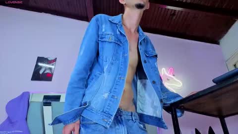 kelvis online show from January 18, 10:13 am