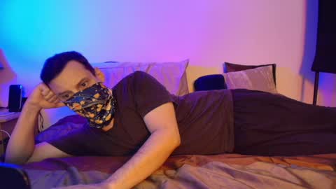 i o ro online show from March 29, 6:37 am