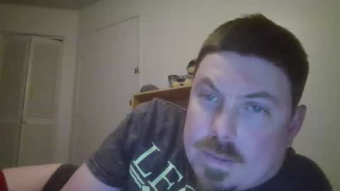 iaguy0587 online show from March 17, 8:08 am