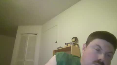 iaguy0587 online show from April 14, 7:22 am