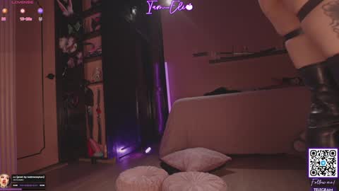       online show from February 12, 10:57 pm