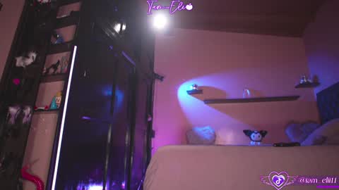       online show from September 10, 9:05 pm