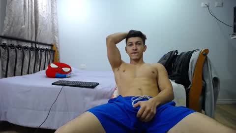 iam_yourbabyprincess_xd online show from February 14, 4:37 am