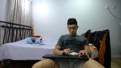 iam_yourbabyprincess_xd online show from February 26, 4:52 am