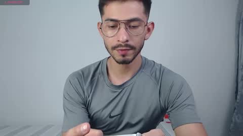  INDEPENDENT MODEL online show from February 26, 6:51 am