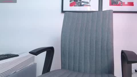  INDEPENDENT MODEL online show from March 5, 3:08 am