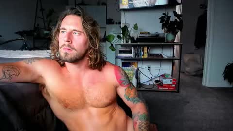 Iamtarzan91 online show from November 7, 10:12 pm