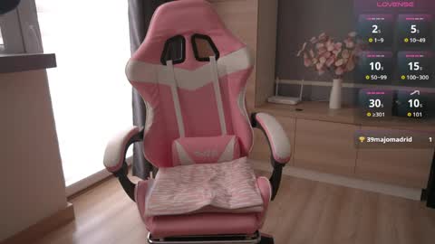  Wendy  online show from April 4, 10:00 am