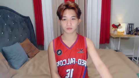 ian_luxxx online show from February 14, 10:14 pm