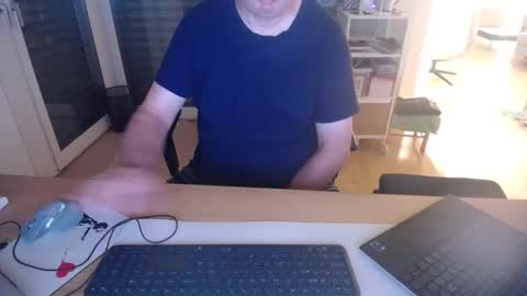 iandy12 online show from September 11, 10:00 pm