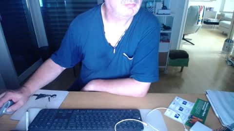 iandy12 online show from July 2, 10:58 pm