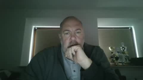 iceoli123 online show from October 17, 1:04 pm