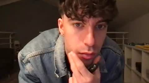 Snapshot of icyninesix chatting on January 8, 7:03 pm icyninesix online show from January 8, 7:03 pm