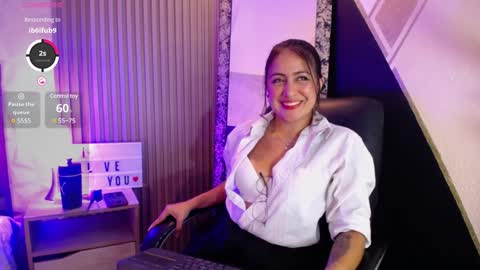 Snapshot of iisabella_smith_ chatting on January 31, 2:39 pm Isa online show from January 31, 2:39 pm