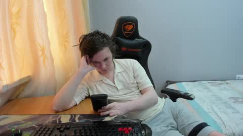 iliaskris online show from April 21, 8:10 am