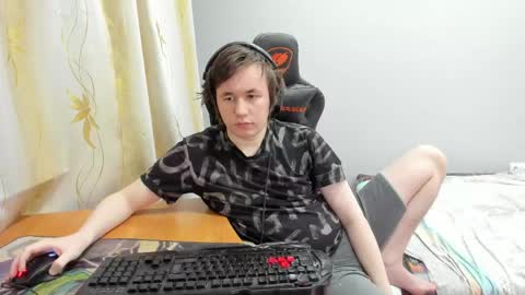 iliaskris online show from April 16, 10:23 pm