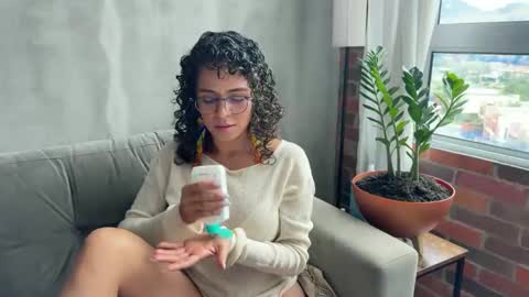 Kloe online show from February 24, 6:58 pm