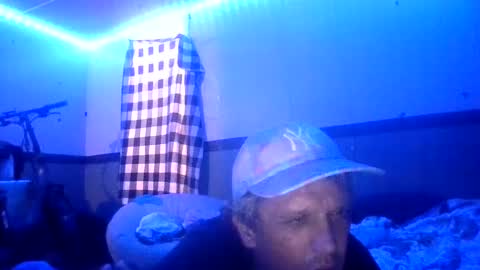 illuminatiheadspace1 online show from October 17, 10:58 pm