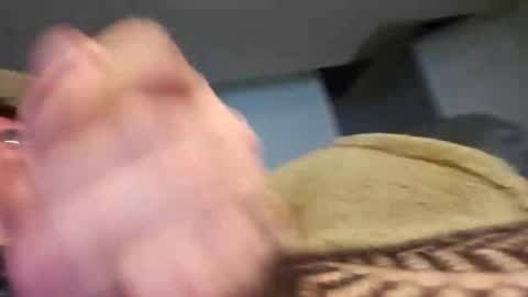 iluvlickingaholes9669 online show from December 16, 5:03 am