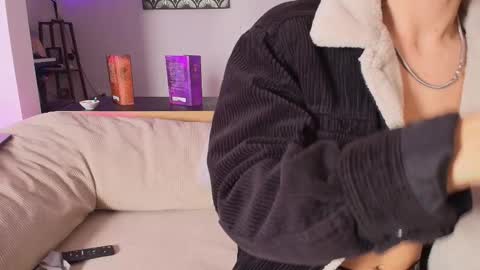 IM  THOMAS online show from September 15, 4:03 am