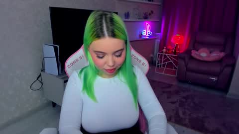 Roxy online show from October 22, 5:36 pm