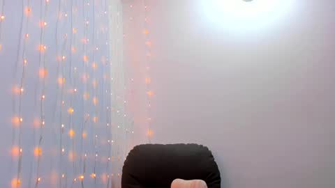 Snapshot of im_anna_ chatting on February 28, 10:17 pm im_anna_ online show from February 28, 10:17 pm