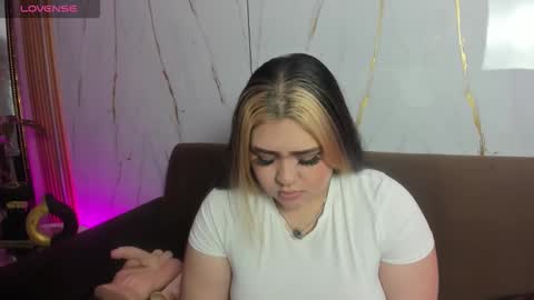 im_bunny__ online show from December 15, 1:07 pm