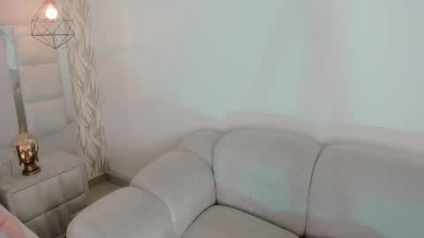 DAHLIA online show from February 24, 9:07 pm