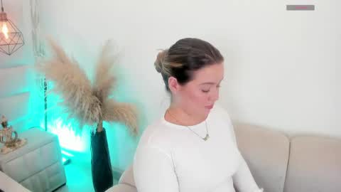 DAHLIA online show from April 13, 9:41 pm