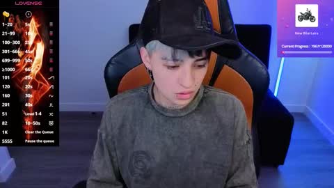 Laia online show from October 2, 9:13 pm