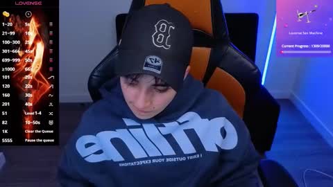 Laia online show from September 25, 9:55 pm