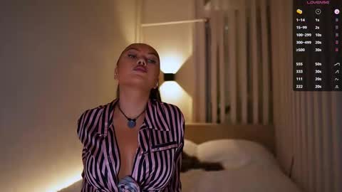 Milla online show from November 14, 4:09 pm