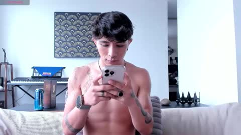 im_thom online show from October 29, 4:20 pm