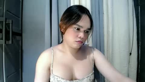 im_ur_future_wife69 online show from November 22, 7:23 pm