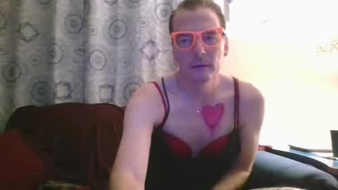 Snapshot of ima2here1 chatting on October 18, 3:11 am ima2here1 online show from October 18, 3:11 am