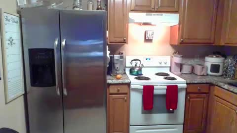 Snapshot of iman_love chatting on February 5, 12:10 am iman_love online show from February 5, 12:10 am