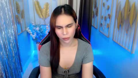 Ashley online show from December 18, 7:20 pm