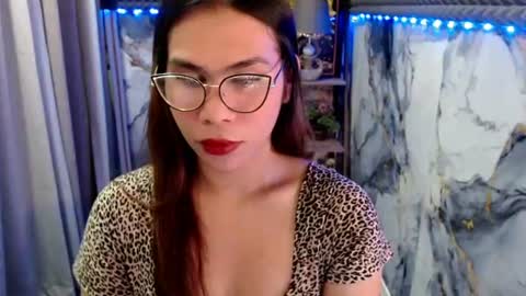 Ashley online show from June 15, 1:36 pm