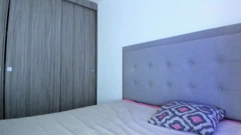 mia ---------  COL TIME online show from February 3, 1:30 am