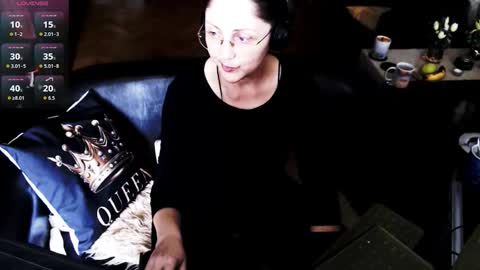 Empress online show from April 1, 9:54 am