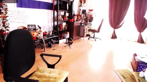 Empress online show from February 19, 1:06 pm