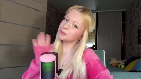 Lola online show from March 6, 10:14 am