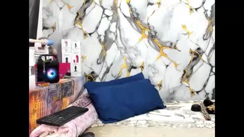 Lia online show from April 28, 7:56 am