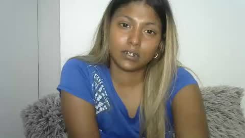 indianqtpie6 online show from November 4, 6:31 pm