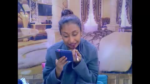 indiansexybutt4u2luv online show from March 12, 8:29 am