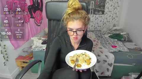 iness_lex online show from May 28, 7:17 am