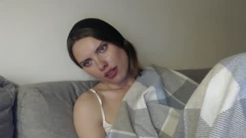 Sweet girl online show from April 13, 8:46 pm